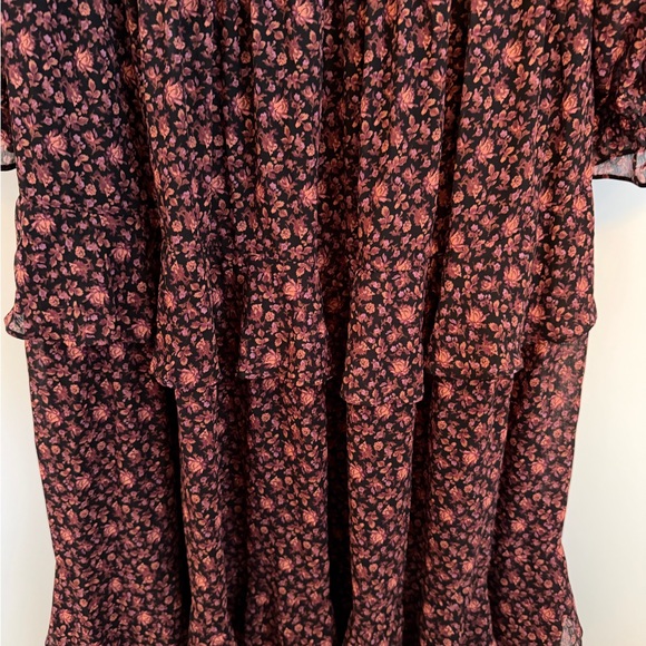 NWT Madewell Georgette Tiered
Ruffle Midi Dress in Orchard
Floral - Picture 5 of 7